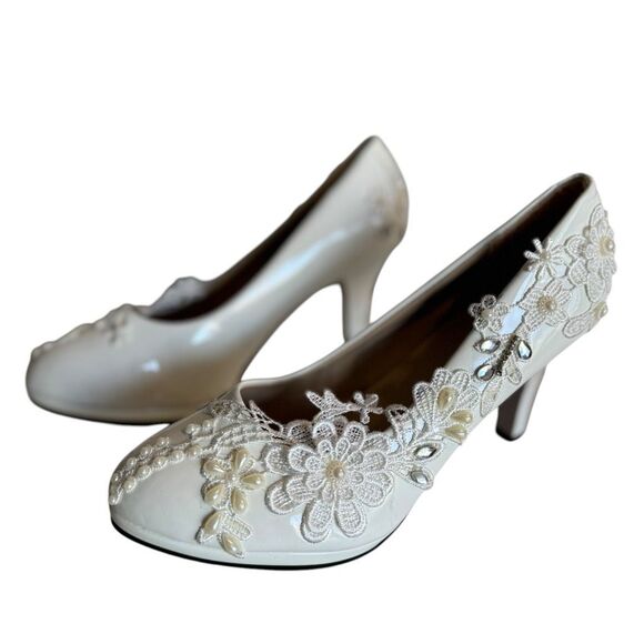 Embellished Embroidery Lace Bridal Heels Size 39 - Picture 6 of 10